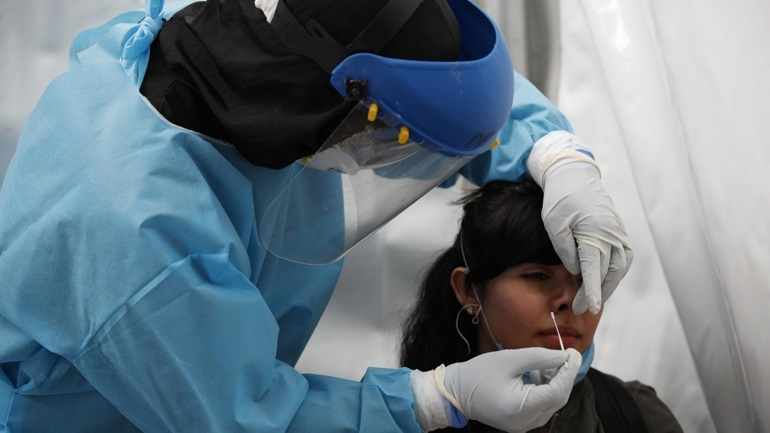 Παναμερικανικός Οργανισμός Υγείας: Τα κρούσματα και οι θάνατοι από Covid-19 μειώνονται στις ΗΠΑ