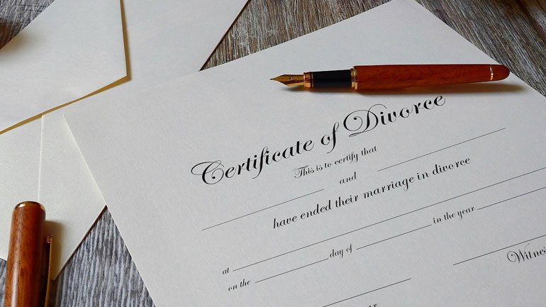 Διαζύγιο με ένα κλικ προβλέπει το νέο νομοσχέδιο