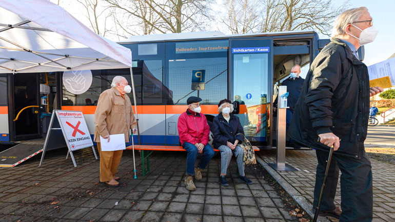 Αυξήθηκαν τα κρούσματα στη Γερμανία παρά τα μέτρα και τους εμβολιασμούς