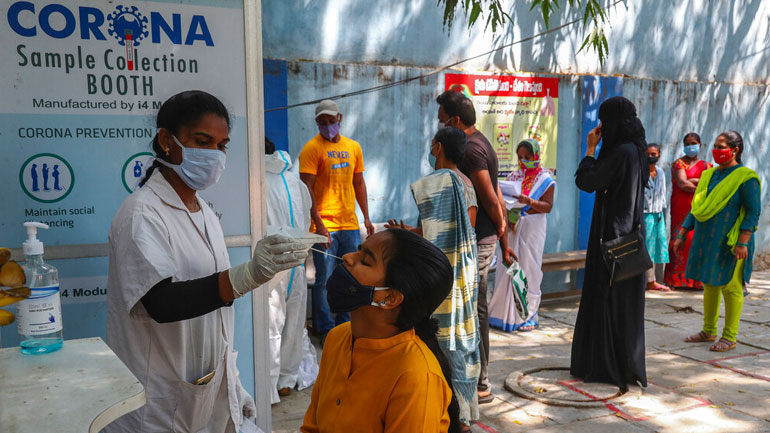 Ινδία: Χιλιάδες νέα κρούσματα COVID-19 σε 24 ώρες