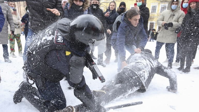 Ρωσία: Αυξάνονται τα πρόστιμα για απείθεια κατά της αρχής
