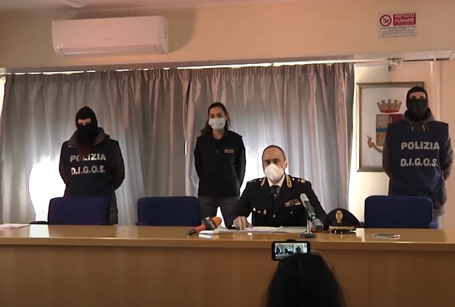 Κατά τη διάρκεια παρουσίασης της επιχείρησης 