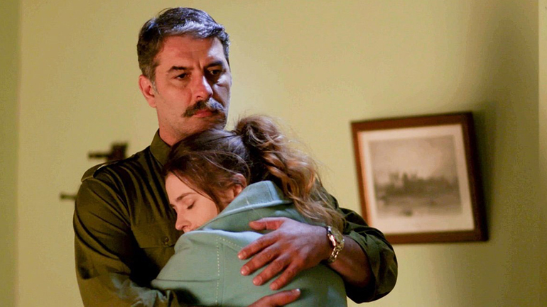 Άγριες Μέλισσες: H Σοφούλα βλέπει σιγά- σιγά το αληθινό πρόσωπο του Βόσκαρη