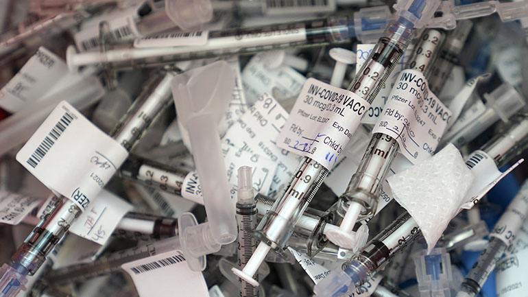 Η Ε.Ε. σκοπεύει να επιταχύνει επειγόντως την αδειοδότηση, την παραγωγή και τη διανομή εμβολίων