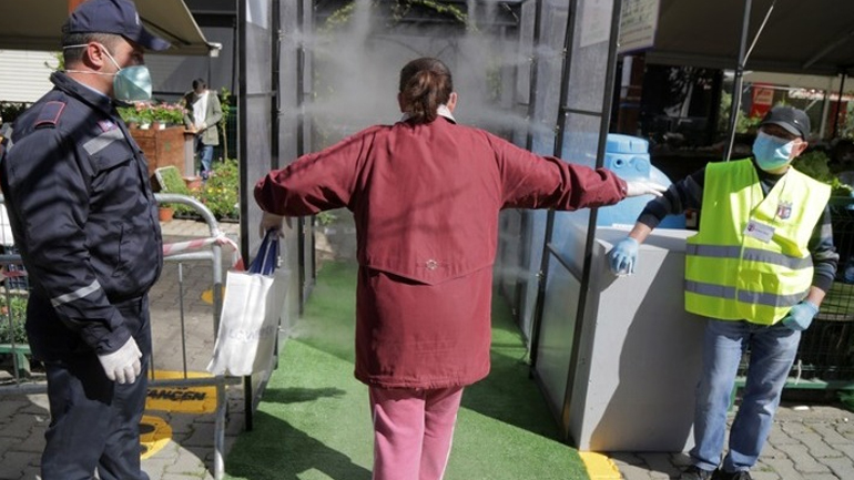 Αλβανία: Αρνητικό ρεκόρ ημερήσιων θανάτων – Παρατείνονται τα περιοριστικά μέτρα