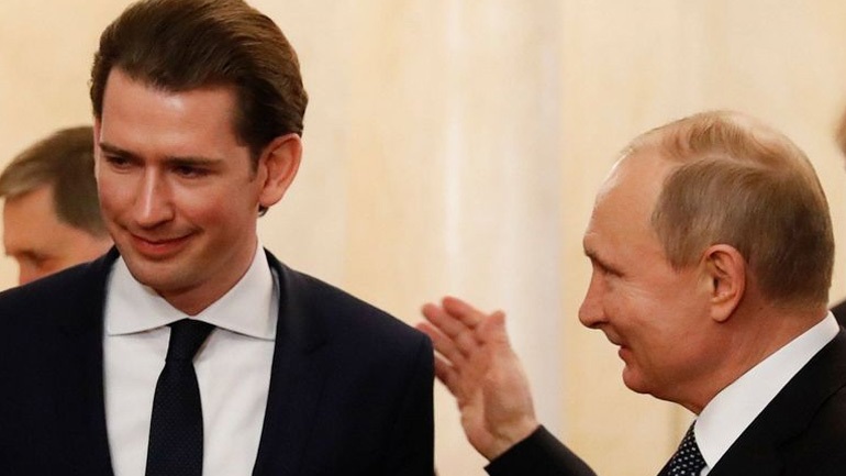 Ο Πούτιν συζήτησε με τον Κούρτς το ενδεχόμενο να προμηθευτεί η Αυστρία το ρωσικό εμβόλιο