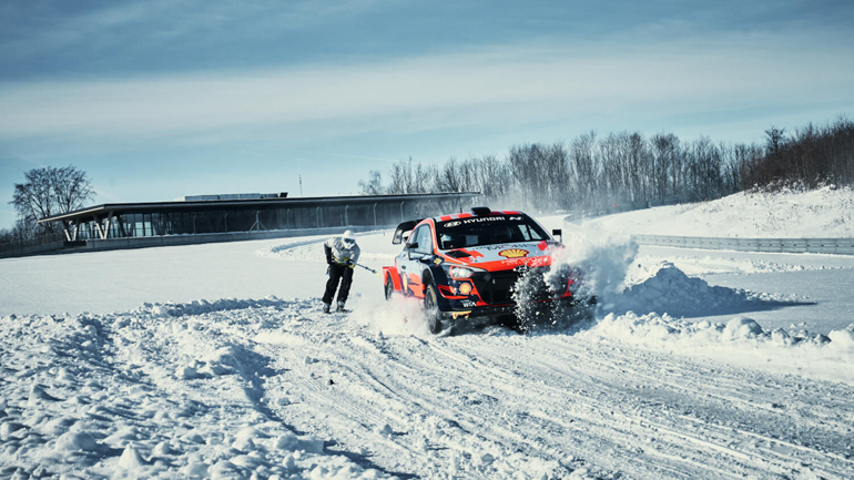 Πρώτα ξεκίνησε το αγωνιστικό i20 Coupe WRC