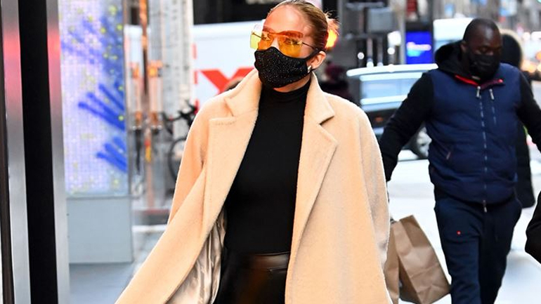 Οι μάσκες προστασίας που δεν αποχωρίζονται οι Jennifer Lopez και Sarah Jessica Parker