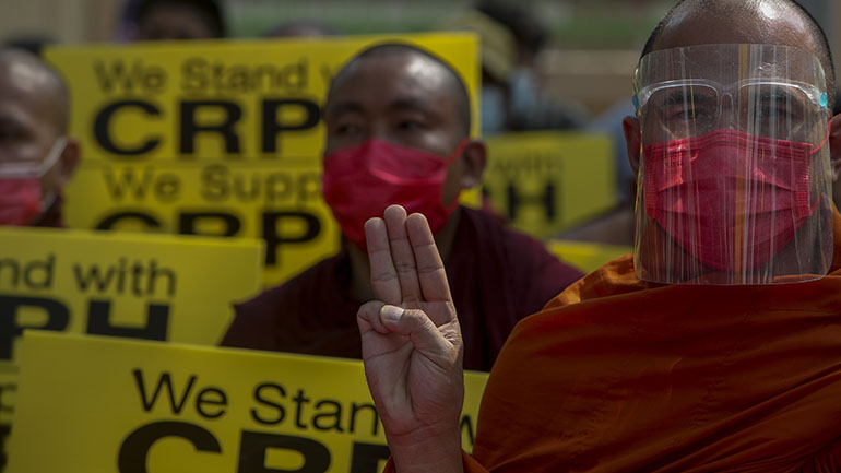 Μιανμάρ: Η αστυνομία πραγματοποίησε μεγάλη επιχείρηση καταστολής