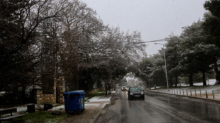 Σε μια εβδομάδα o Δήμος Πεντέλης απομάκρυνε κλαδιά και δέντρα που αντιστοιχούν σε όγκο ενός εξαμήνου