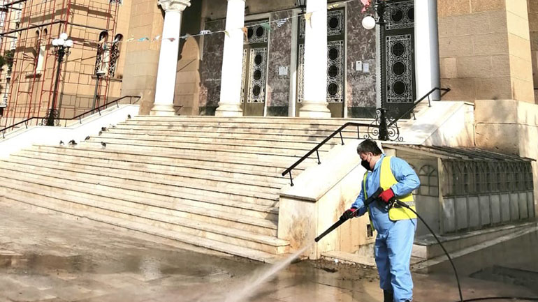 Μεγάλη επιχείρηση απολύμανσης και καθαριότητας στον Άγιο Παντελεήμονα