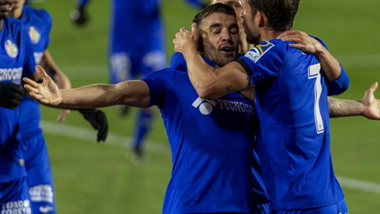 «Τρίποντο» η Χετάφε, 3-0 η Βαλένθια