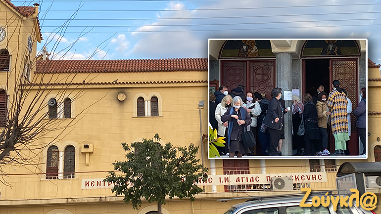Ανοιχτή εκκλησία στην Ηλιούπολη παρά την απαγόρευση – Πιστοί στο εσωτερικό και στο εξωτερικό