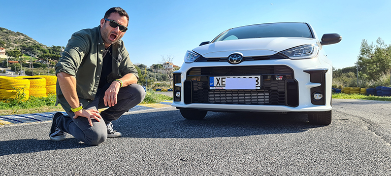 Δίπλα σε ένα Toyota GR Yaris νιώθεις άλλος άνθρωπος!