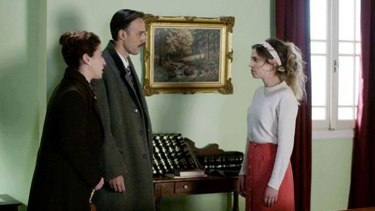 Άγριες Μέλισσες: Η Σοφούλα προετοιμάζει τη φυγή της