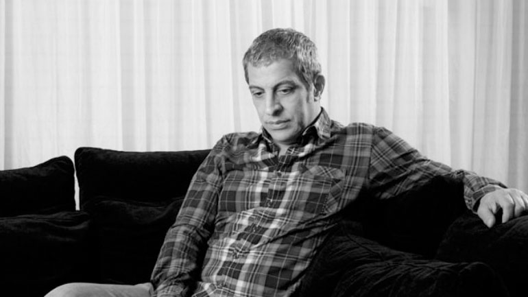 Χειροπέδες στον Θέμη Αδαμαντίδη γιατί τζόγαρε σε παράνομη χαρτοπαικτική λέσχη