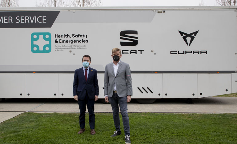 Τα πρώτα αυτοκινούμενα-εμβολιαστικά κέντρα της Seat είναι έτοιμα.