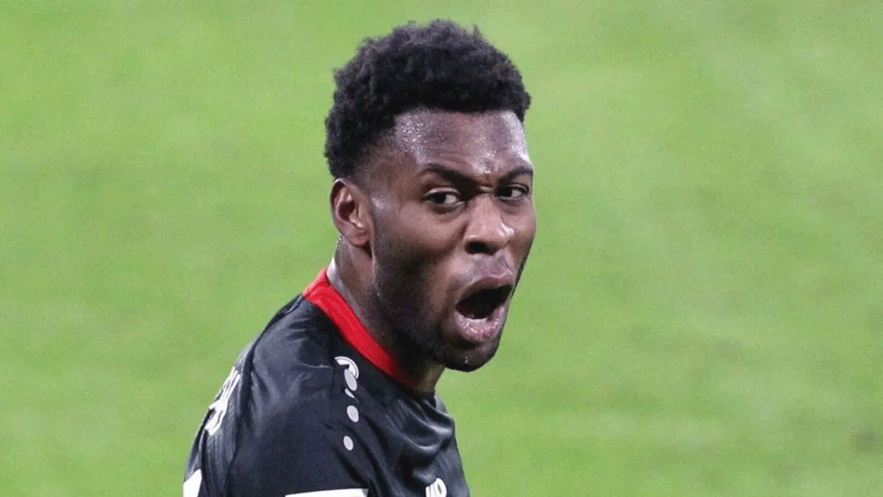 Λεβερκούζεν: Ρήξη χιαστού ο Φοσού Μενσά – Χάνει το υπόλοιπο της σεζόν και το Euro