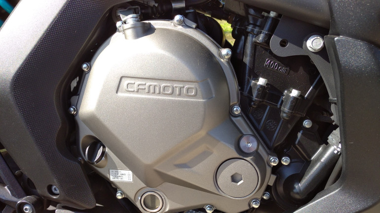 Κινητήρας 400 κ.εκ. με απόδοση 40 ίππους