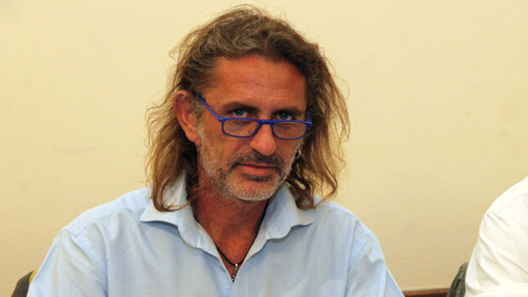 Facebook: Μπλόκαρε το προφίλ του Μάριου Λώλου για φωτογραφίες από την πορεία Κουφοντίνα