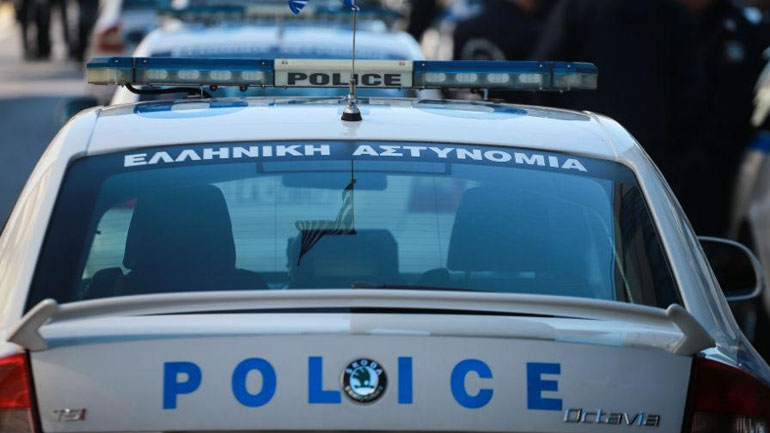 Εξάρθρωση κυκλώματος παράνομης διακίνησης μεταναστών και εμπορίας ταξιδιωτικών εγγράφων