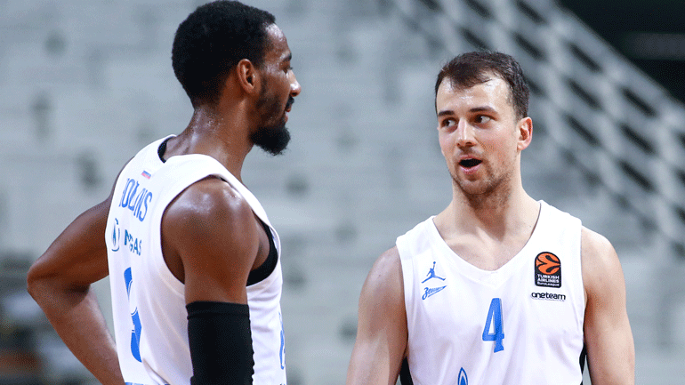 Νίκη με κορυφαίο τον Πάνγκος για τη Ζενίτ, 87-71 την Άλμπα