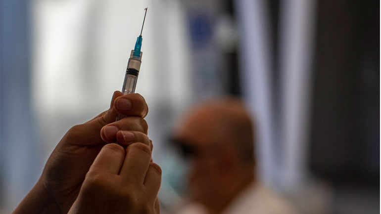 Η Interpol ανακοίνωσε τις πρώτες κατασχέσεις ψεύτικων εμβολίων