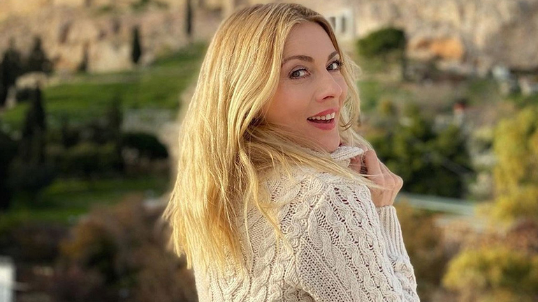 Σμαράγδα Καρύδη: «Έχω δέκα μέρες πυρετό από τον κορωνοϊό. Ευτυχώς δεν πειράχτηκαν πνεύμονες»