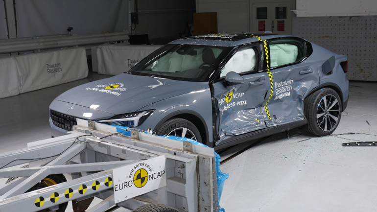 Πολύ μεγάλα σκορ για το Polestar 2 στα crash tests