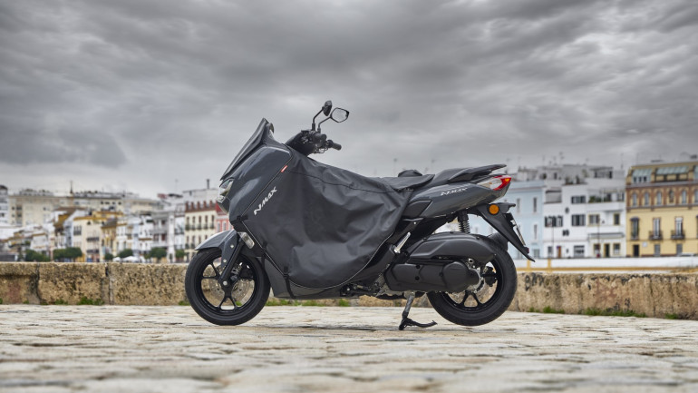 Η λίστα των αξεσουάρ για το NMAX είναι πλούσια.