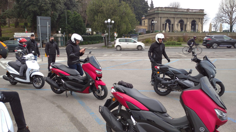 Πρώτη στάση για φωτογράφιση στην Piazzale Michelangelo