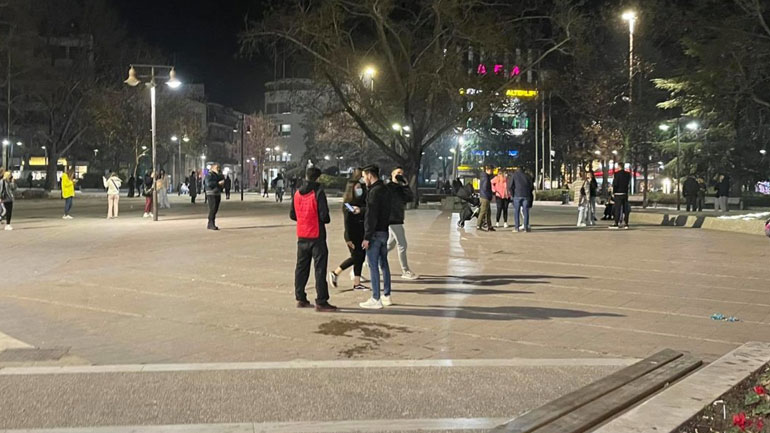 Ταρακουνήθηκαν Βόλος και Τρίκαλα από τον σεισμό – Ο κόσμος βγήκε και πάλι στους δρόμους
