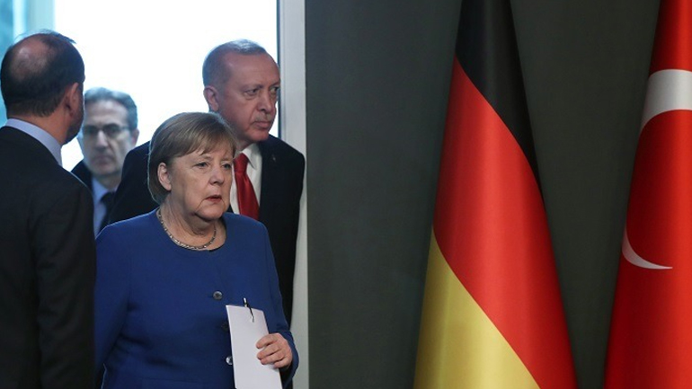 Μέρκελ προς Ερντογάν: Μόνο στη βάση του Διεθνούς Δικαίου μπορούν να επιλυθούν οι διαφορές στην Ανατ. Μεσόγειο