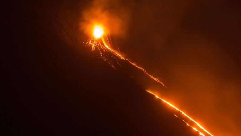 Ισλανδία: Απομακρύνθηκε ο άμεσος κίνδυνος ηφαιστειακής έκρηξης κοντά στο Ρέικιαβικ