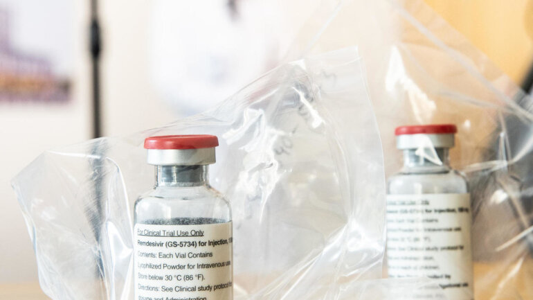 Μπαρισιτινίμπη και ρεμδεσιβίρη για νοσηλευόμενους ασθενείς με COVID-19