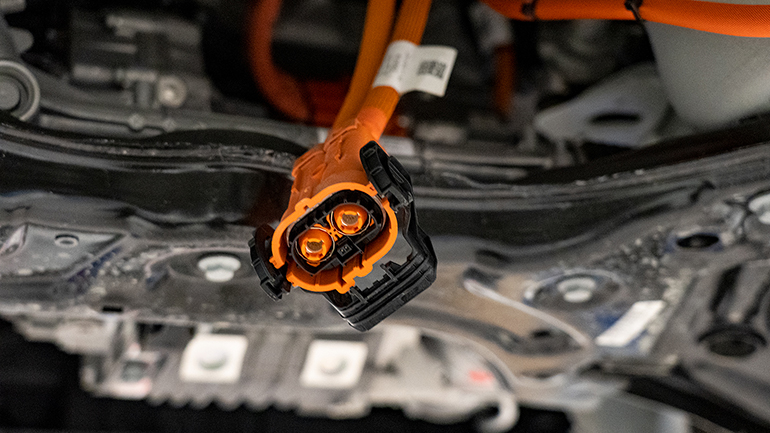 Από αυτό το καλώδιο γίνεται η σύνδεση μπαταριών και ηλεκτροκινητήρα