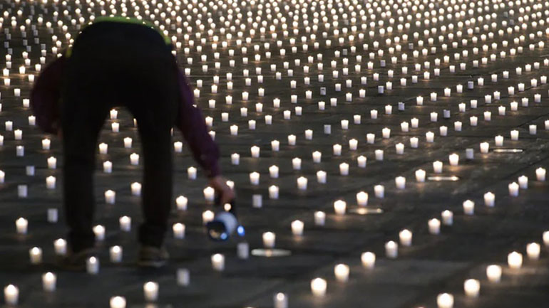 Ελβετία: Εκκλησίες χτύπησαν τις καμπάνες για τη συμπλήρωση έτους από τον πρώτο θάνατο λόγω κορωνοϊού