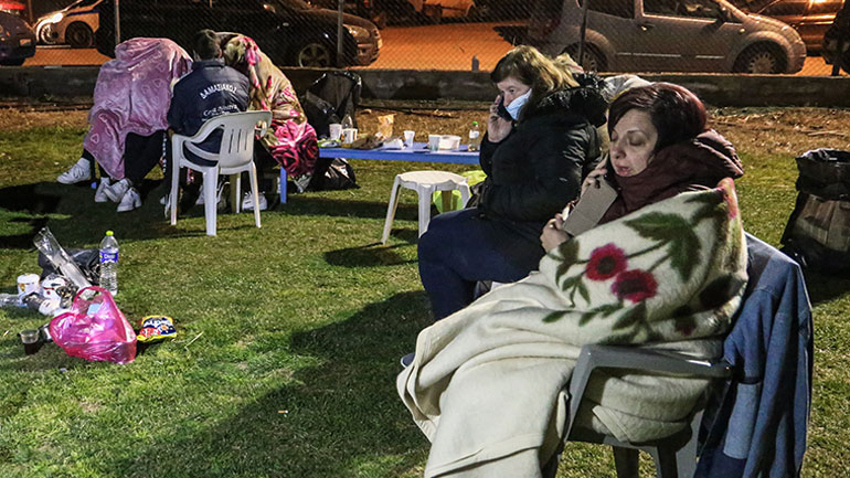 Λάρισα: Προσπάθεια για βελτίωση των συνθηκών προσωρινής στέγασης των κατοίκων που επλήγησαν από τον σεισμό