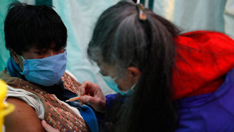 Κύπρος: Εντατικές διαβουλεύσεις με τους οργανωτές ταξιδίων για τους εμβολιασμένους Βρετανούς