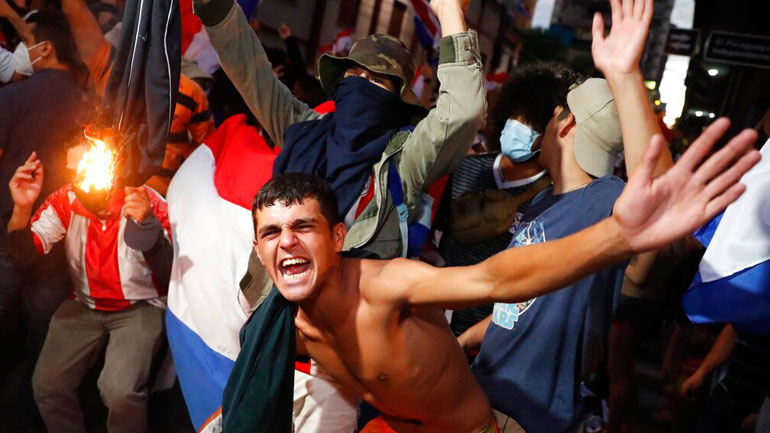 Παραγουάη: Συνεχίζονται τα επεισόδια μεταξύ διαδηλωτών και αστυνομικών αρχών