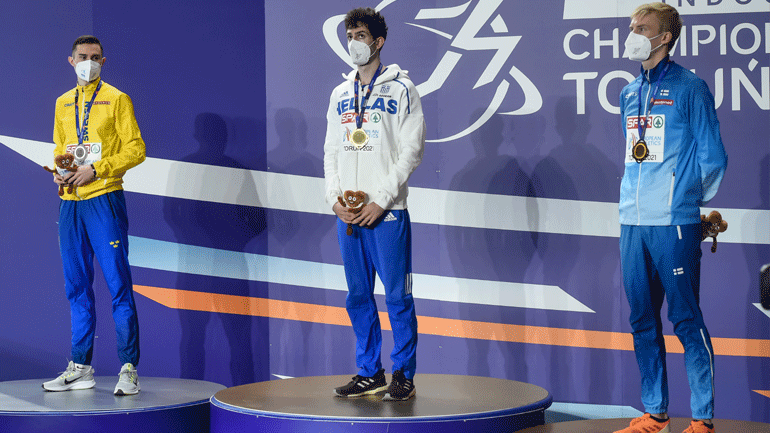 Ευρωπαϊκό πρωτάθλημα κλειστού στίβου: Η απονομή του χρυσού μεταλλίου στον Τεντόγλου