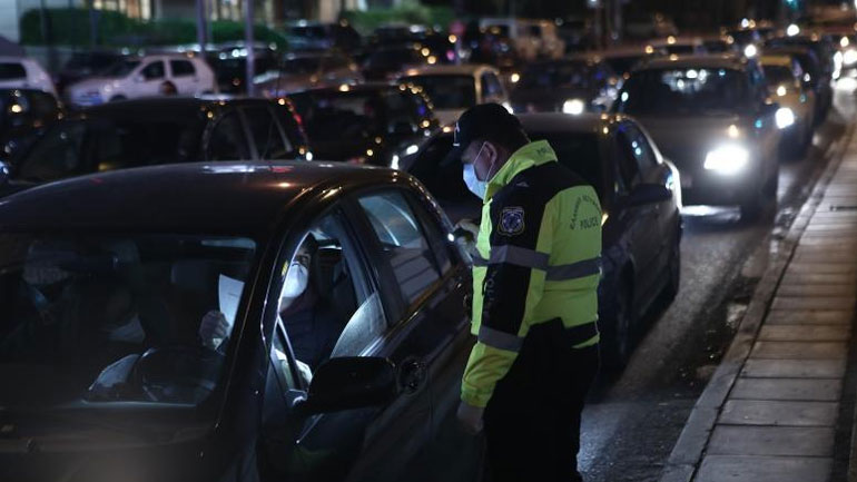 Mπλόκα της ΕΛ.ΑΣ για την εφαρμογή των μέτρων κατά του κορωνοϊού