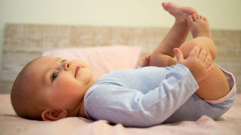 Έρευνα: Αντισώματα από τα αντι-Covid-19 εμβόλια περνούν από την εμβολιασμένη μητέρα στο μητρικό γάλα