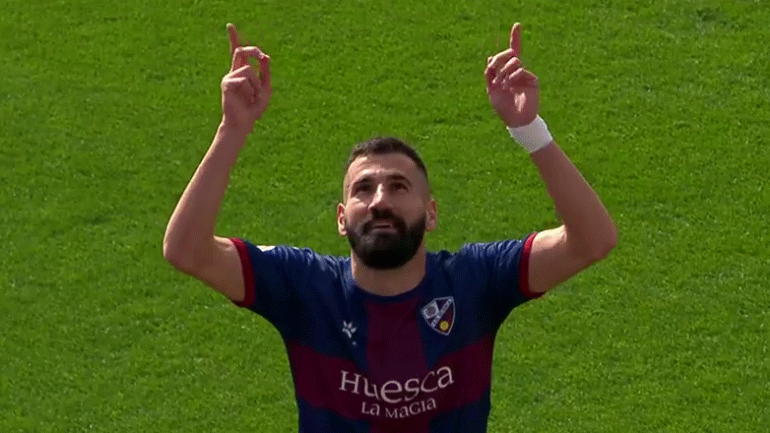 Oυέσκα-Θέλτα: Σκόραρε με κεφαλιά ο Σιόβας