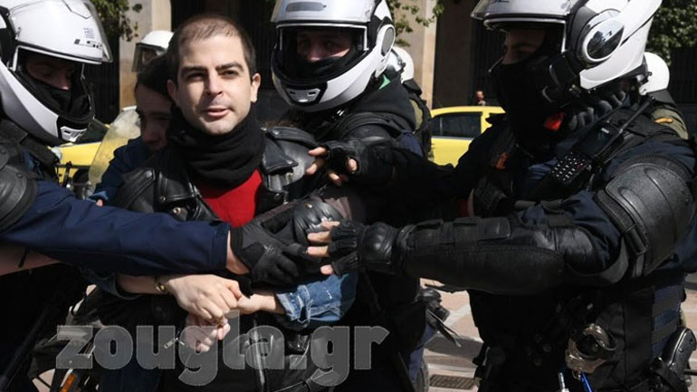 Αφέθηκε ελεύθερος ο γιος του Κουφοντίνα Αφέθηκε ελεύθερος ο γιος του Κουφοντίνα