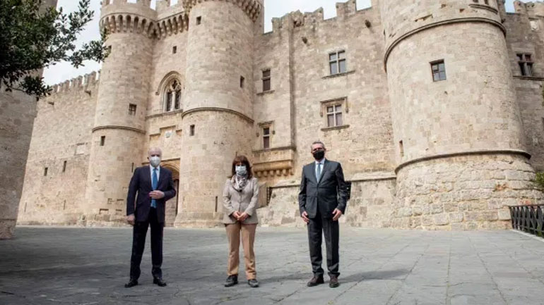 Ρόδος: Εορτασμός της 73ης επετείου της Ενσωμάτωσης της Δωδεκανήσου, παρουσία της Σακελλαροπούλου