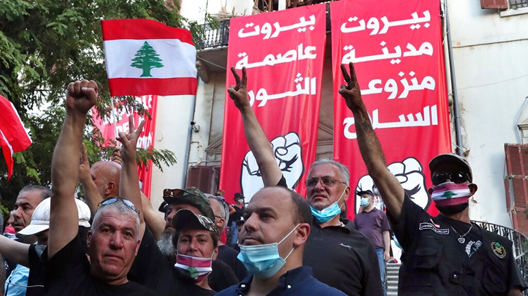 Λίβανος: Στους δρόμους εκατοντάδες διαδηλωτές εναντίον της πολιτικής ελίτ της χώρας Λίβανος: Στους δρόμους εκατοντάδες διαδηλωτές εναντίον της πολιτικής ελίτ της χώρας