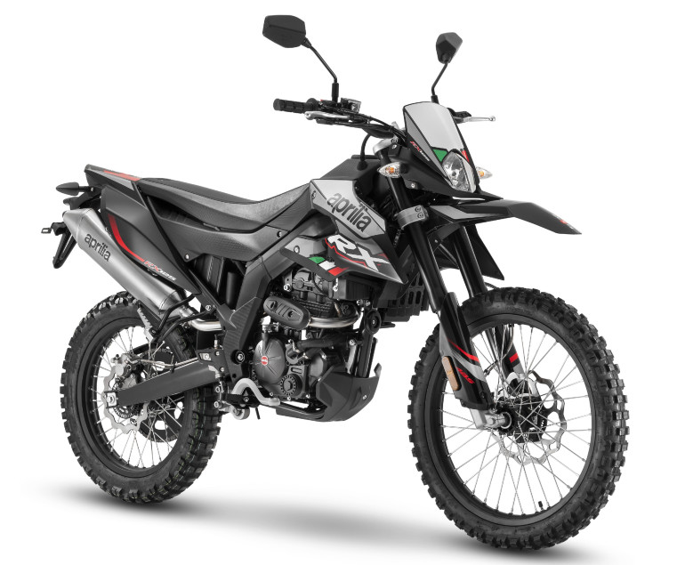 Για τις εκτός δρόμου αναζητήσεις σας υπάρχει το RX125 με χωμάτινους τροχούς.