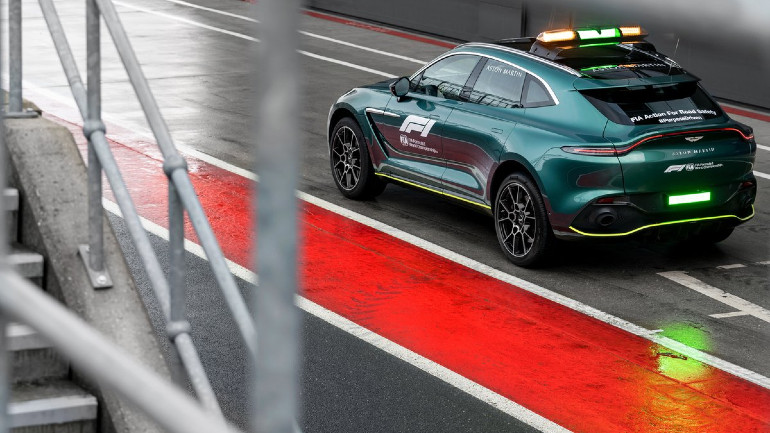 Η DBX θα είναι εξοπλισμένη με όλο τον ιατρικό υλικό για άμεση επέμβαση σε κάθε σημείο της πίστας