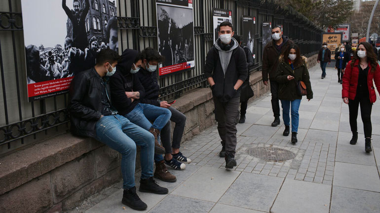 Πάνω από 13.000 κρούσματα σε 24 ώρες κατέγραψε η Τουρκία